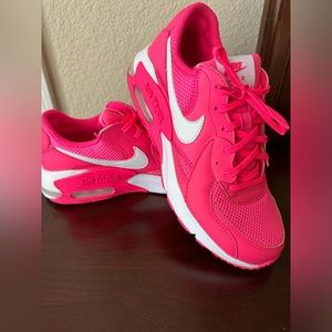 Nike Women’s Sneakers Size 9.5 Hot Pink Used Once! Like New!